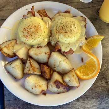 Aloha Stacks - Eggs Benedict - Pancakes Near Me - Cerritos, California