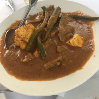 Banana Leaf Restaurant - Red Curry Beef - Singaporean Near Me - Milpitas, California