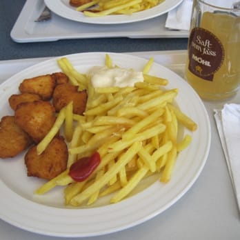 Atzmännig - lunch at Restaurant Atzmännig (valley station) - Skiing Near Me - Goldingen, SG