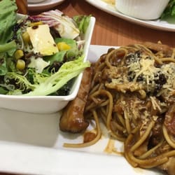 Balencia Bakery & Cafe - The mushroom pasta with truffle meat sauce
