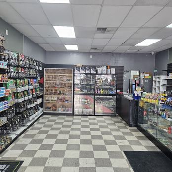 tobacco store within 1 mi CHARCOAL HOUSE - Updated July 2026 - 6616 Cooley Lake Rd, Waterford Township, Michigan - Shops - Phone Number Smoking And Tobacco in Flint,