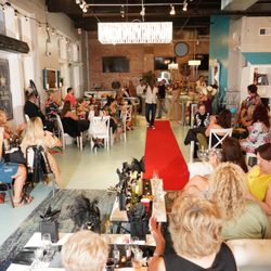 Diana's Bartique On The Strand
