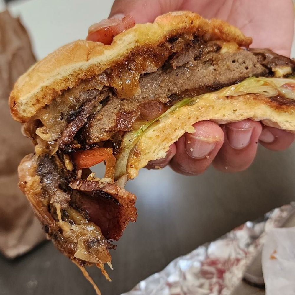 More To Come - Dirty burger - Food Trucks Near Me More To Come - Dirty burger - Food Trucks Near Me