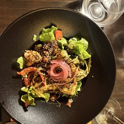 Le Carré des Maitres - Salat mit Lachs und Thaiaromen.