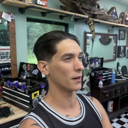 Cuts & Glory Barber