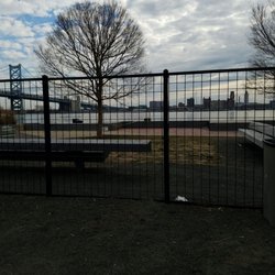 Penn's Landing Dog Park