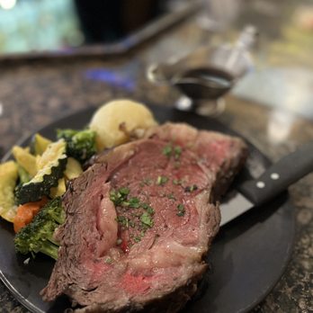 Vintner's Bar & Grill - a steak and vegetables - Bars Near Me - Santa Maria, California Vintner's Bar & Grill - a steak and vegetables - Bars Near Me - Santa Maria, California