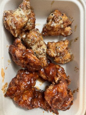 Chomp Kitchen and Drinks by null