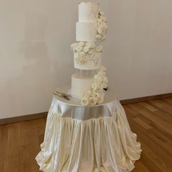 Spilled Milk Company - Wedding cake - Custom Cakes Near Me Spilled Milk Company - Wedding cake - Custom Cakes Near Me