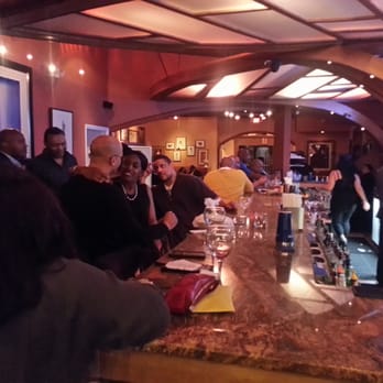 Papillon 25 - In the bar - New American Near Me - South Orange, New Jersey