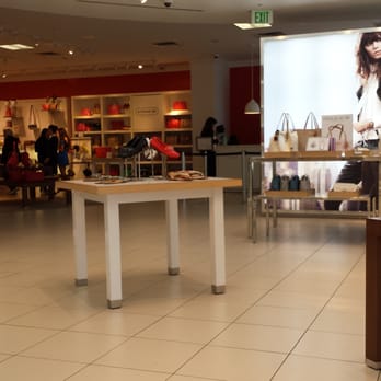 Coach - Outlet Stores Near Me - Woodburn, Oregon
