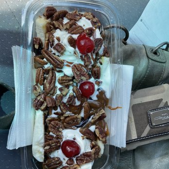 Andy's Frozen Custard - Banana split - Desserts Near Me - Cedar Park, Texas Andy's Frozen Custard - Banana split - Desserts Near Me - Cedar Park, Texas