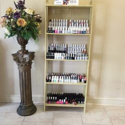 Eloquent Nails