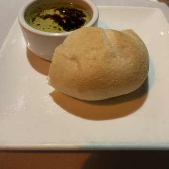 E & E Stakeout Grill - The Bread Phenomenal!! - American Near Me - Belleair Bluffs, Florida