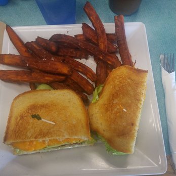 Burger City - Having a yummy lunch with family at Burger City on an awesome Sunday afternoon - Burgers Near Me - Vacaville, California