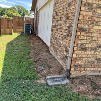 GL Hunt Foundation Repair - More dirt left packed against my foundation - Foundation Repair Near Me - Carrollton, Texas GL Hunt Foundation Repair - More dirt left packed against my foundation - Foundation Repair Near Me - Carrollton, Texas