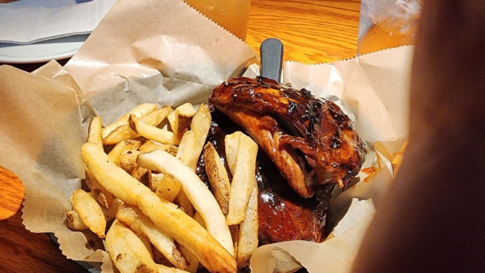 Food from Glory Days Grill