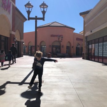 Outlets At Tejon - Outlet Stores Near Me - Tejon Ranch, California