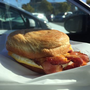 Starbucks - Coffee & Tea Near Me - Valencia, California