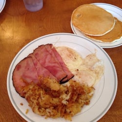 AB's on Mass - Basic breakfast over easy with ham and pancakes.