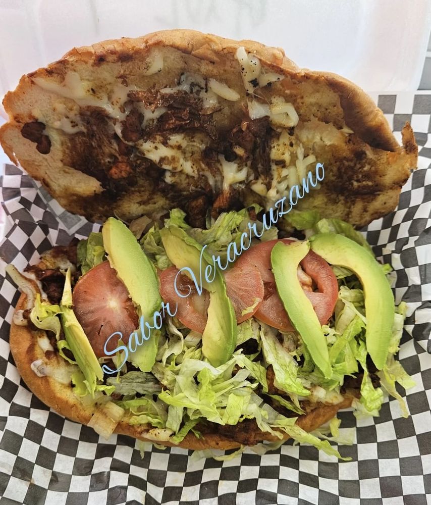 Food from Sabor Veracruzano