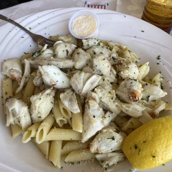 Captain's Inn - Jumbo Lump Crab - Bars Near Me - Forked River, New Jersey