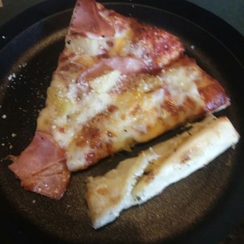 Round Table Pizza - Hawaiian & cheese twist - Pizza Near Me - Escondido, California Round Table Pizza - Hawaiian & cheese twist - Pizza Near Me - Escondido, California