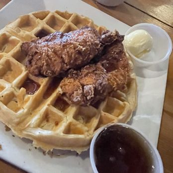 BLT's - Breakfast, Lunch and Tacos - Chicken 'n Waffle - Breakfast & Brunch Near Me - St. Louis, Missouri