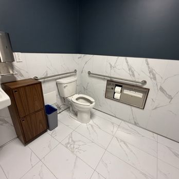 Upper Cut - Clean bathroom - Desserts Near Me - San Francisco, California Upper Cut - Clean bathroom - Desserts Near Me - San Francisco, California