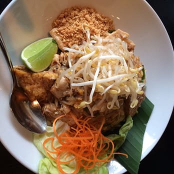 Thai Fusion - Chicken pad Thai - Thai Near Me - Kirribilli, NSW