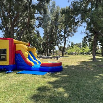 LA Party Rent - 2 Lane Combo Wet or Dry - Bounce House Rentals Near Me - Van Nuys, California