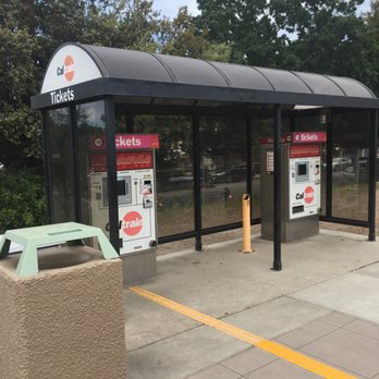 Caltrain Station - Sunnyvale - Sheltered waiting and ticket vending machines on northbound platform - Train Stations Near Me - Sunnyvale, California