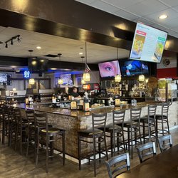 Azteca Mexican Grill - Bar area