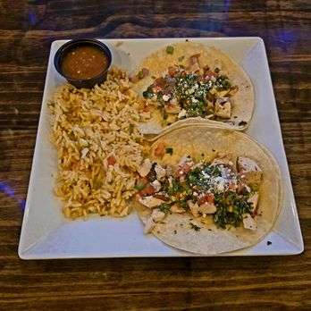 Yard Dawgs Beer Garden - Beer Gardens Near Me - Murphy, Texas Yard Dawgs Beer Garden - Beer Gardens Near Me - Murphy, Texas