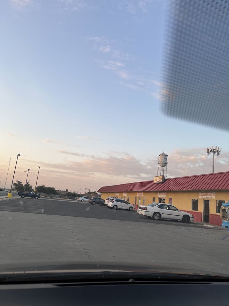 TOWN & COUNTRY MARKET Updated August 2024 19 Photos 412 S