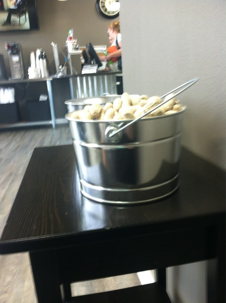 MENS HAIR HOUSE Updated October 2024 4265 45th St S, Fargo, North