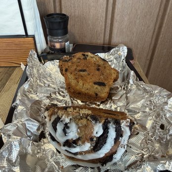 The Pink Bean Coffee - Oreo muffin - Coffee & Tea Near Me - Somerset, Massachusetts The Pink Bean Coffee - Oreo muffin - Coffee & Tea Near Me - Somerset, Massachusetts