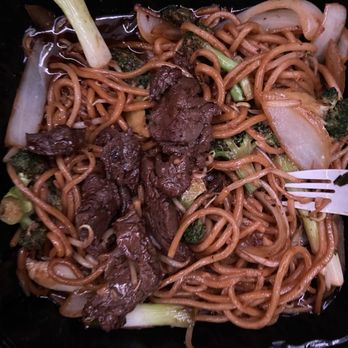 Pho Express - Egg Noodle w/ Shaken Beef - Vietnamese Near Me - Long Beach, California