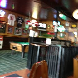 19th Hole Tavern - Pool table area
