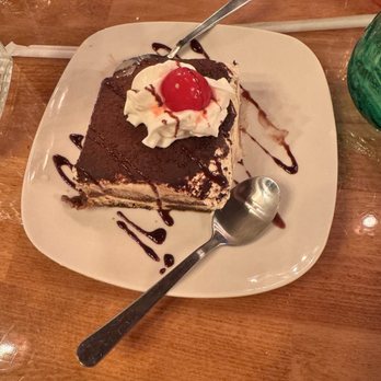 The Vault Restaurant - Tiramisu 8/10 - Cocktail Bars Near Me - Bakersfield, California