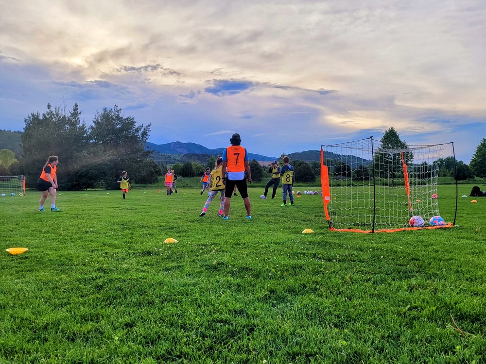 Skilz Youth Soccer Logo
