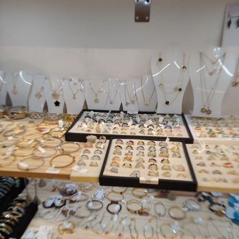 Delray Beach Kollective - jewelry - Gift Shops Near Me - Delray Beach, Florida Delray Beach Kollective - jewelry - Gift Shops Near Me - Delray Beach, Florida