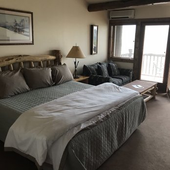 Taharaa Mountain Lodge - Bed & Breakfast Near Me - Estes Park, Colorado