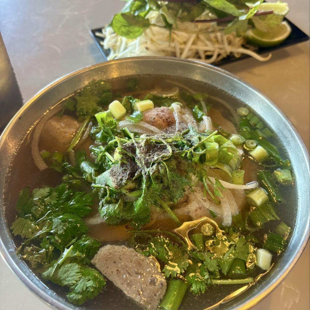 Combination Pho.