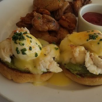 Las Brisas - Butter poached lobster Eggs Benedict - Mexican Near Me - Laguna Beach, California Las Brisas - Butter poached lobster Eggs Benedict - Mexican Near Me - Laguna Beach, California