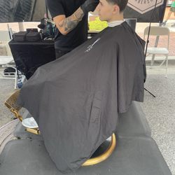 Look at all the hair cut in 75 min! Hope his live stream goes viral though.