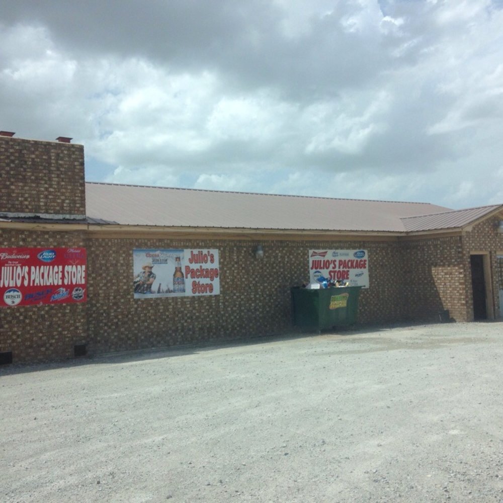 The Liquor Den - the outside of a liquor store - Beer, Wine & Spirits Near Me - Swifton, Arkansas The Liquor Den - the outside of a liquor store - Beer, Wine & Spirits Near Me - Swifton, Arkansas