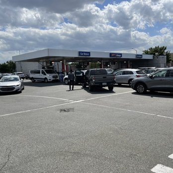 Budget - Lot - Car Rental Near Me - East Elmhurst, New York