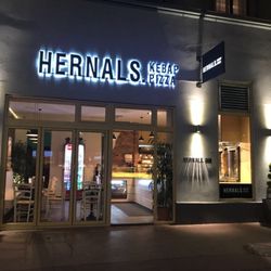 Hernals. Kebap Pizza