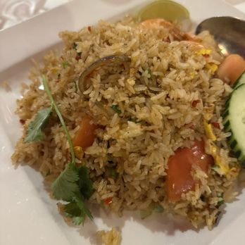 Duangrat's Thai Restaurant - Thai Near Me - Falls Church, Virginia Duangrat's Thai Restaurant - Thai Near Me - Falls Church, Virginia